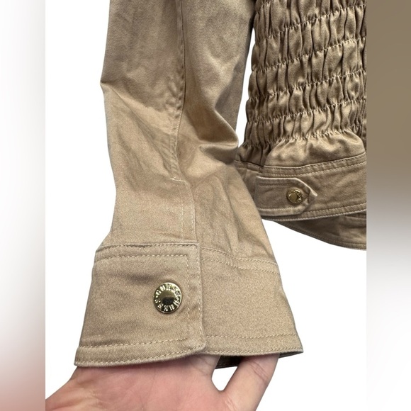 Guess brown Utility Jacket with Collared Neckline and Fitted Silhouette - Picture 7 of 16